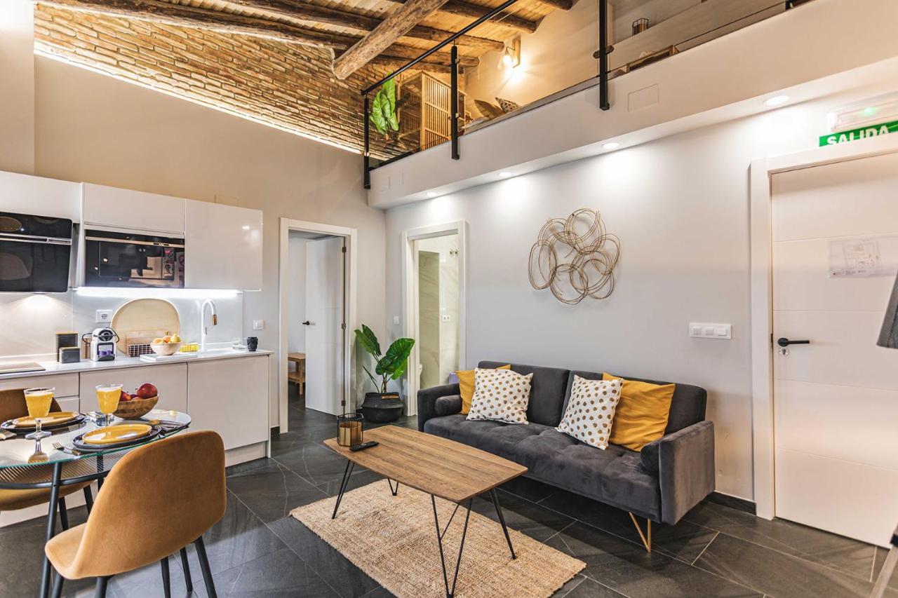 Apartamentos Caceres Central Suites Exteriör bild
